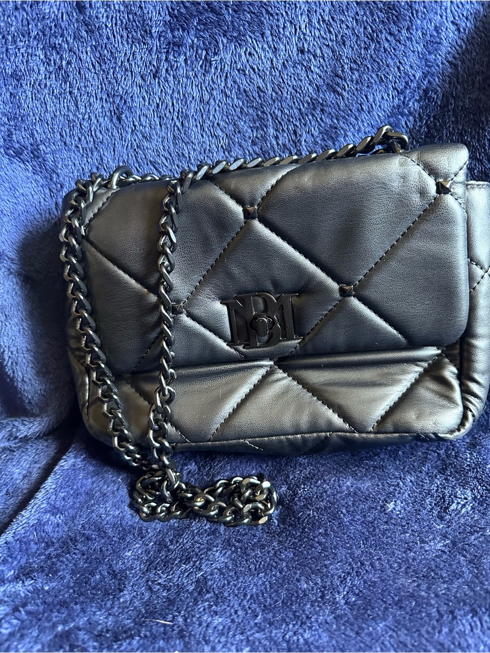 Badgley Mischka Quilted Chain Shoulder Bag in Black